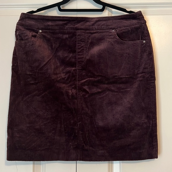 Corduroy 5 pocket pull on skirt - Picture 1 of 2